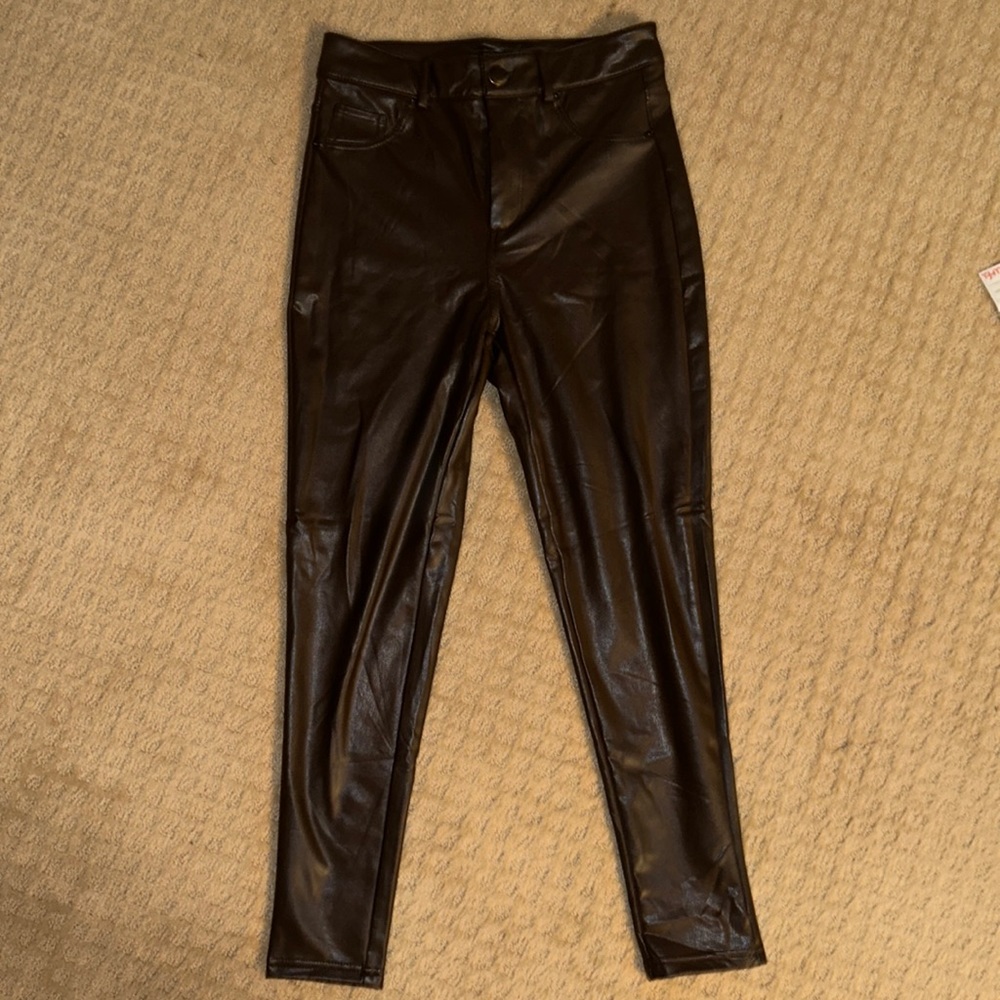 Skinny leather pants!!